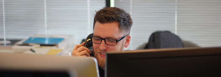 Telefonische Bewerbung: So kannst du vorgehen - Bild